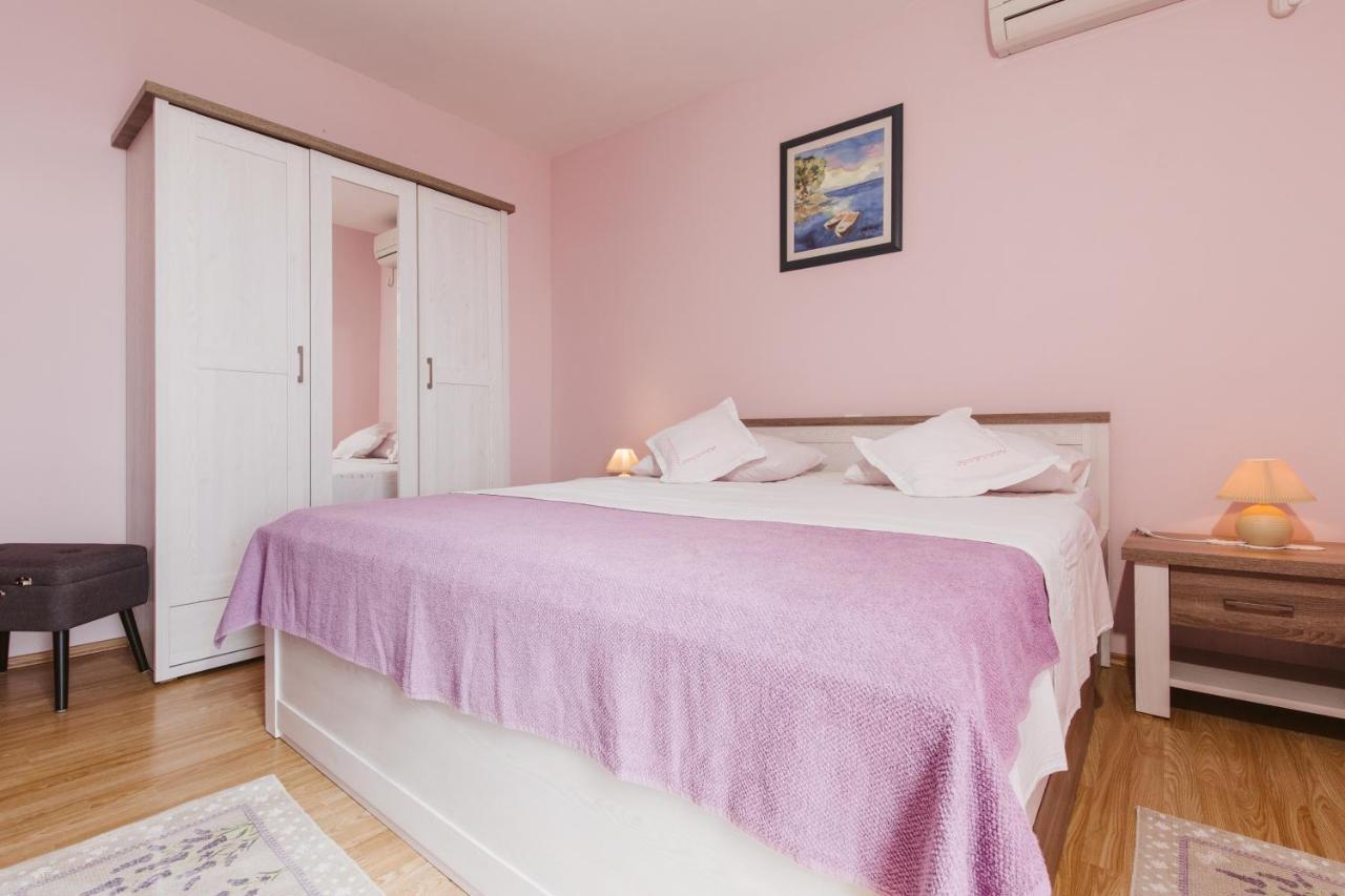 Apartment Kuzmanic Lokva Rogoznica Exteriör bild