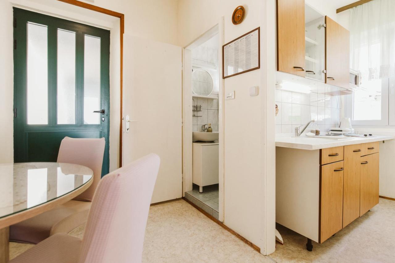 Apartment Kuzmanic Lokva Rogoznica Exteriör bild
